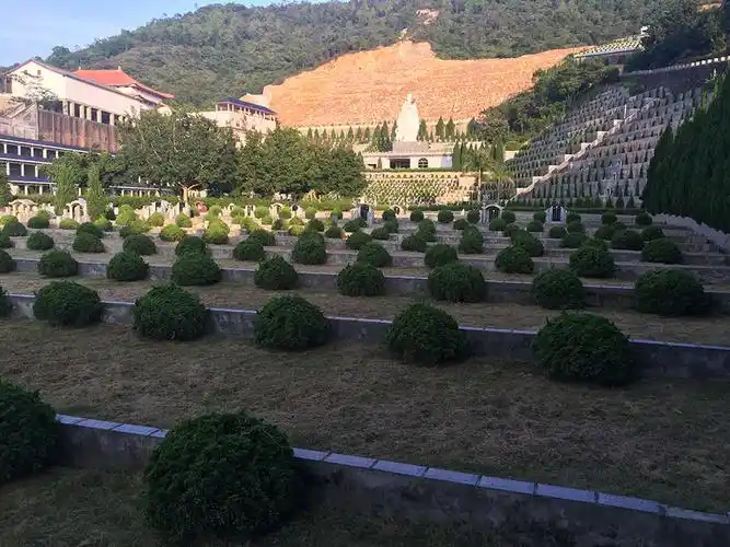 九公山藏风得水：解码龙 - 九公山长城纪念林公墓
